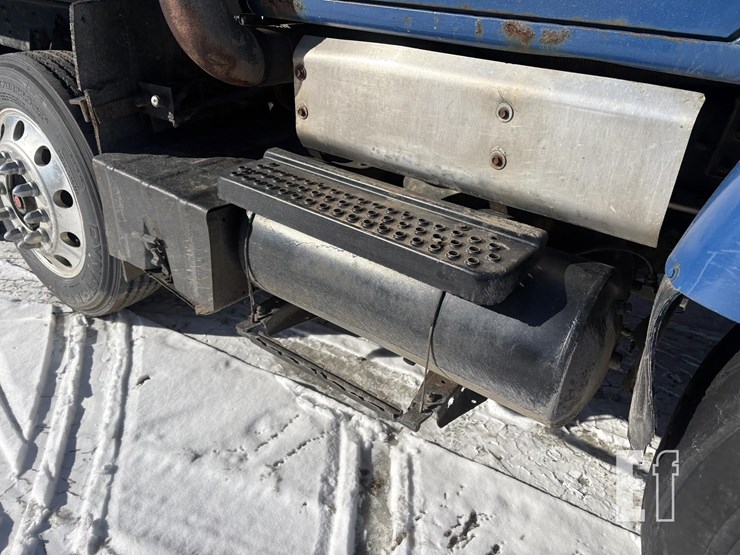 1999-international-f2674t-image-5