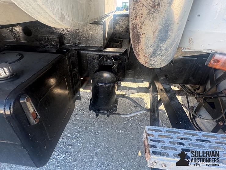 1990-mack-ch613-image-16