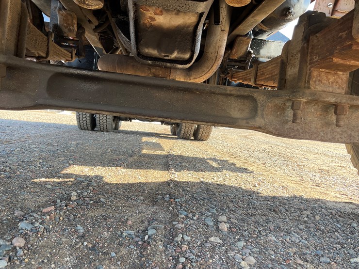 1990-ford-l8000-image-15