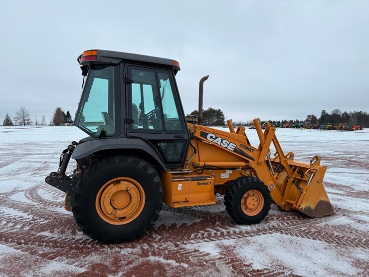 2011-case-570m-xt-image-4