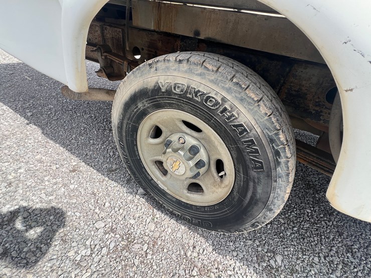 2009-chevrolet-2500-image-21