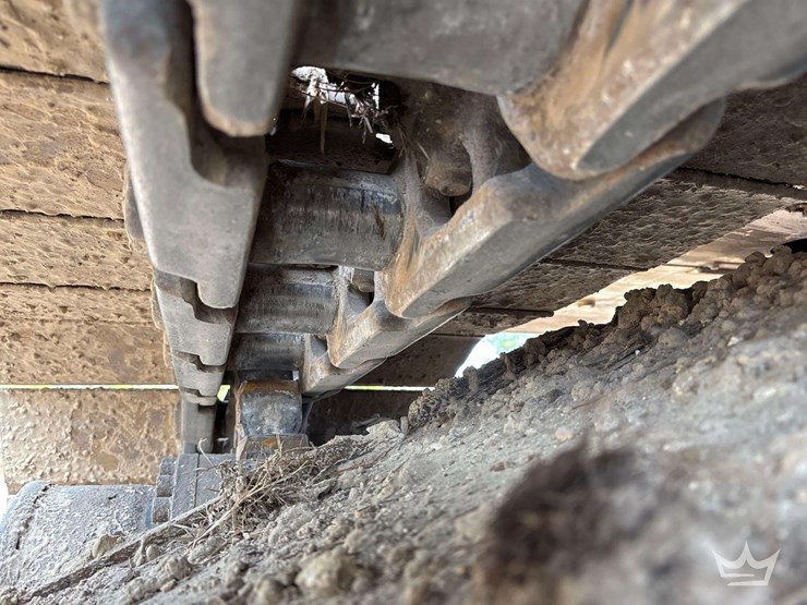 2017-caterpillar-336f-image-43