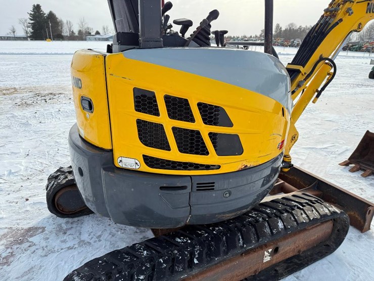 new-holland-e27sr-image-21