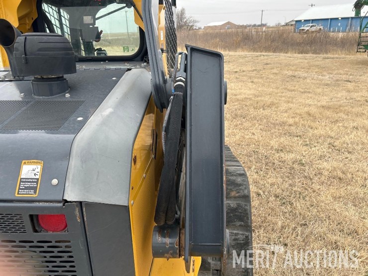 2018-deere-333g-image-25