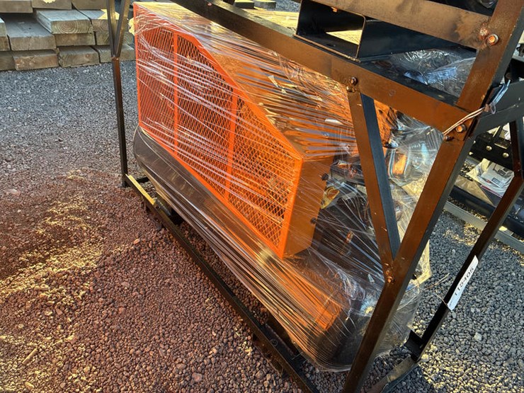 #115405-•-40-gal-2-stage-air-compressor-image-1