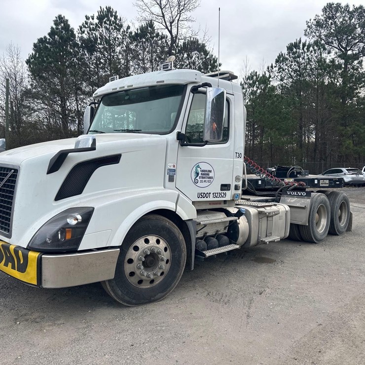 2017 VOLVO VNL64 T/A TRUCK TRACTOR