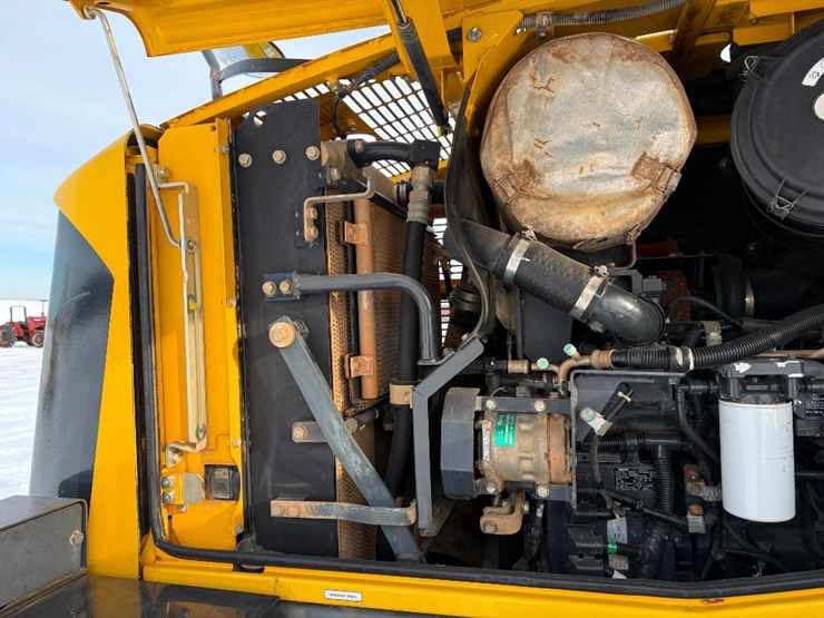 2011-komatsu-wa250pz-6-image-27