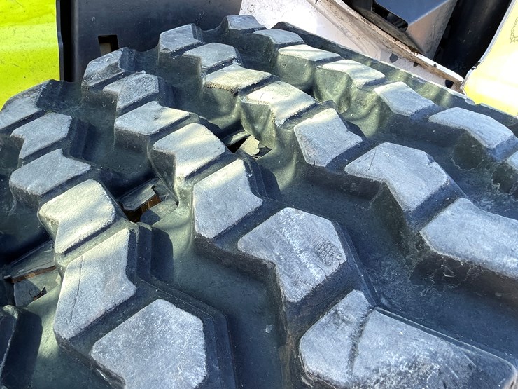 2022-bobcat-t76-image-16