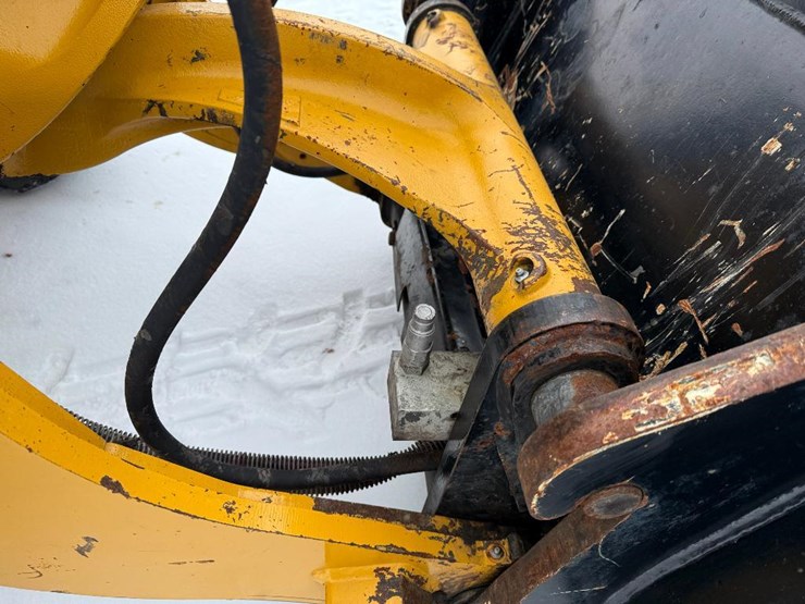 caterpillar-906m-image-41