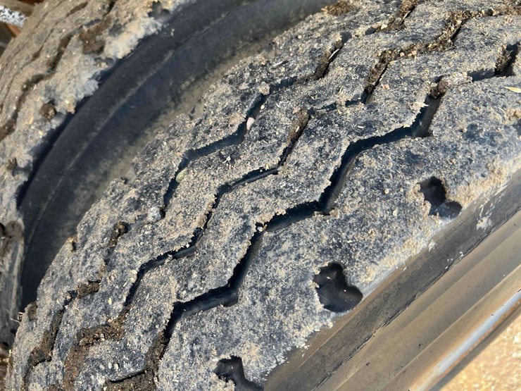 hopper-trailer-image-14