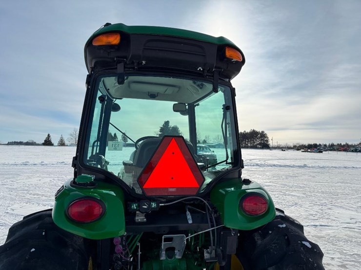 john-deere-4052r-image-19