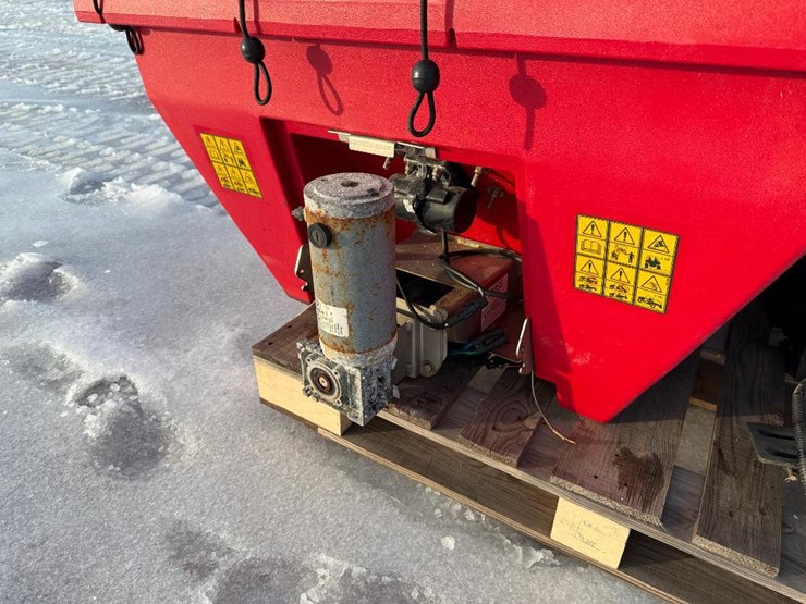 #113-•-lot-113-image-5