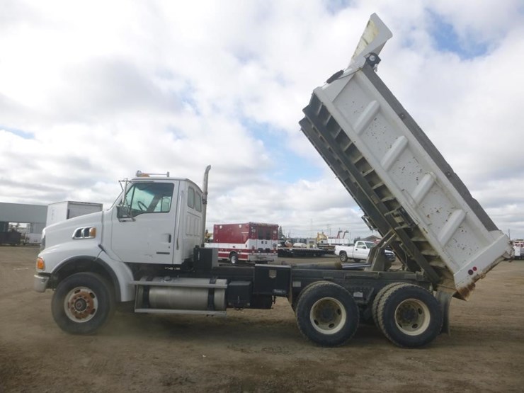 2008-sterling-lt9500-image-7