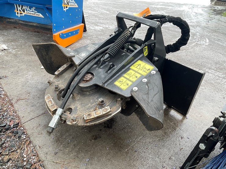 #4902-•-stumper-240-mini-skid-steer-mount-stump-grinder-image-1