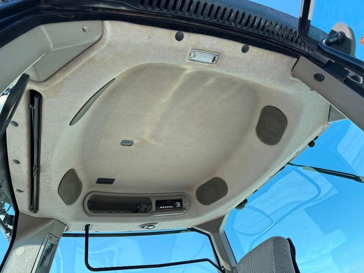 case-ih-magnum-250-image-51