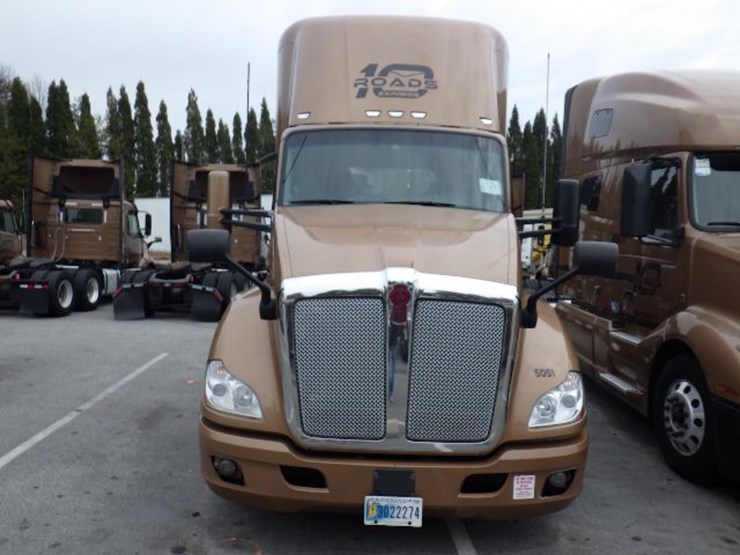 2022-kenworth-t680-image-2