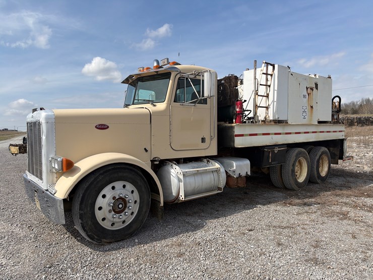 1987-peterbilt-379-image-1