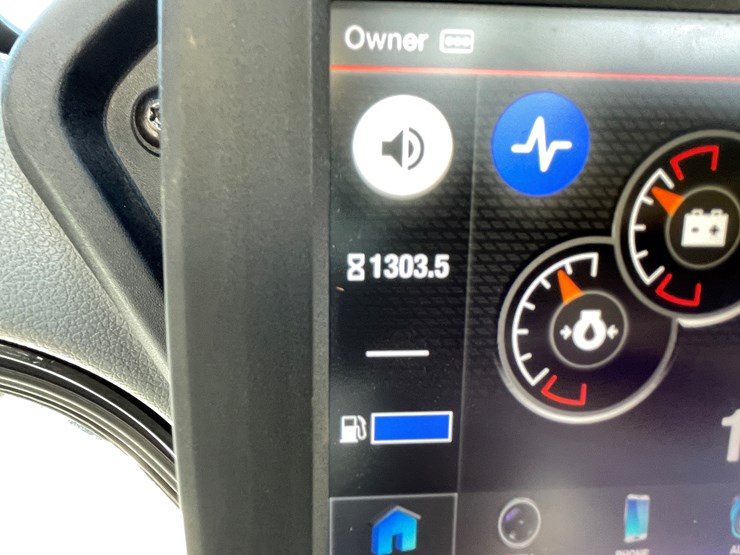 2022-bobcat-t76-image-56