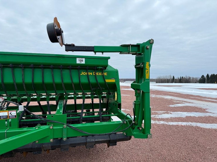2010-john-deere-1590-image-19