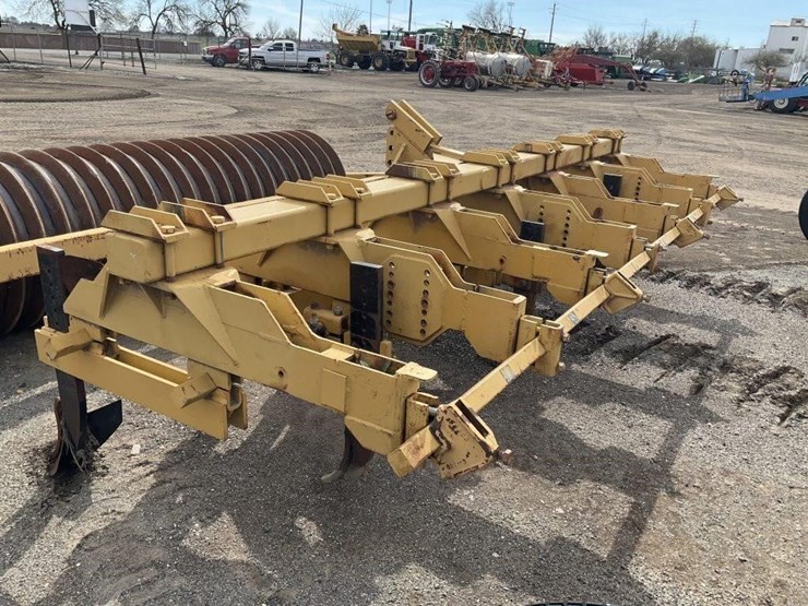 wilcox-3-pt-3-row-60"-bed-ripper-image-4