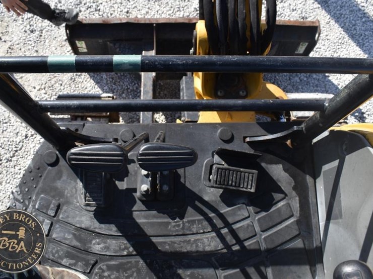 2015-caterpillar-303e-cr-image-45