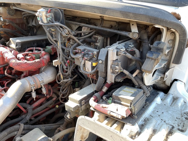 #1465-•-2013-freightliner-asphalt-truck-(has-mn-title)-image-9