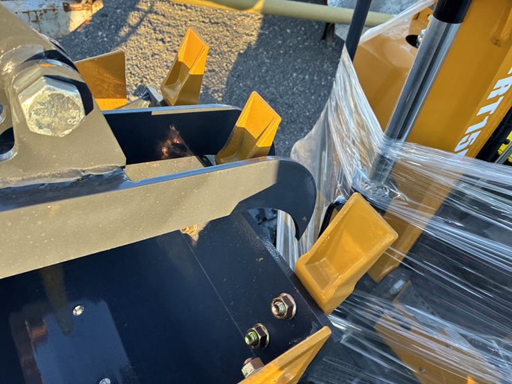 #115382-•-rt-15r-mini-excavator-image-6