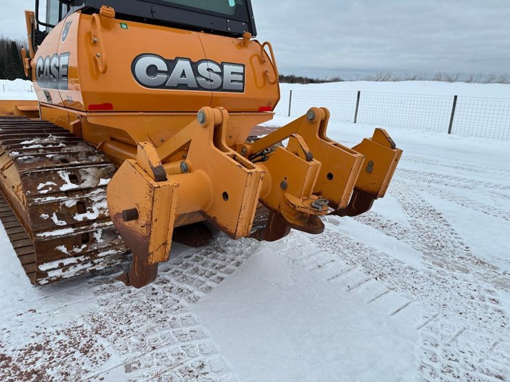 2011-case-1650l-xlt-image-16