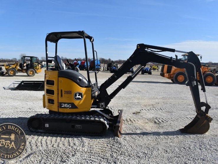 2021-deere-26g-image-12