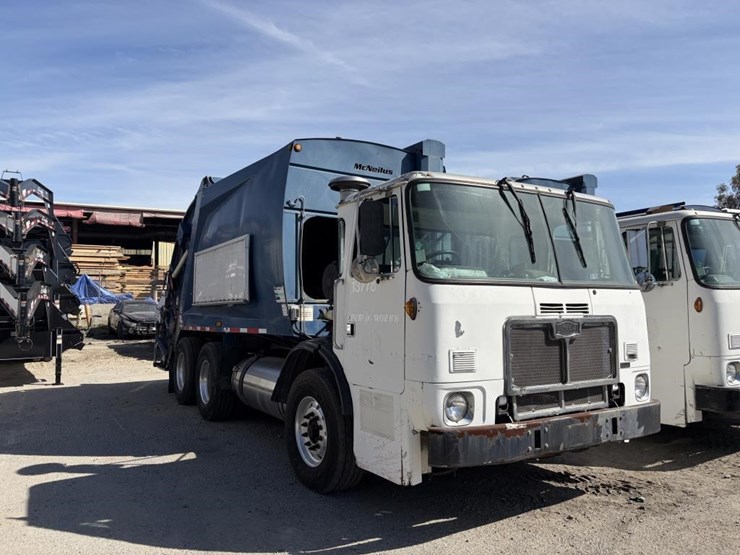 2010-autocar-xpeditor-image-2