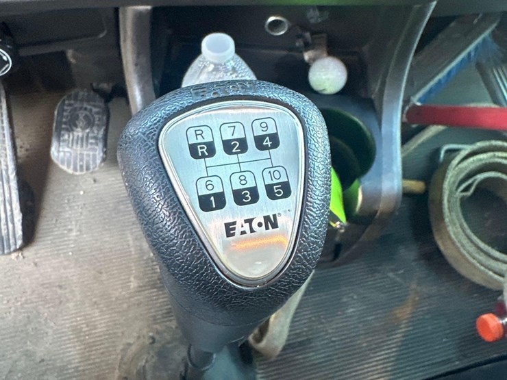 2019-kenworth-t800-image-23