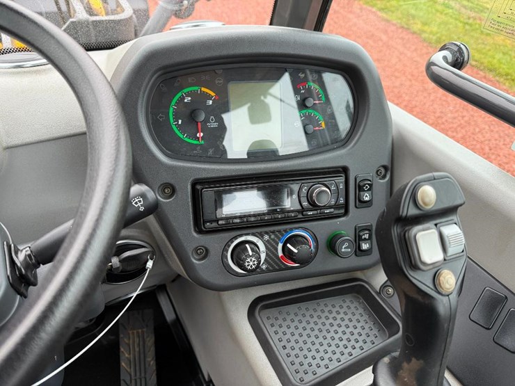 2022-new-holland-w80c-image-51