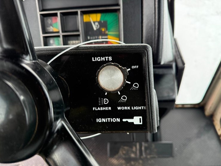 #44-•-lot-44-image-40