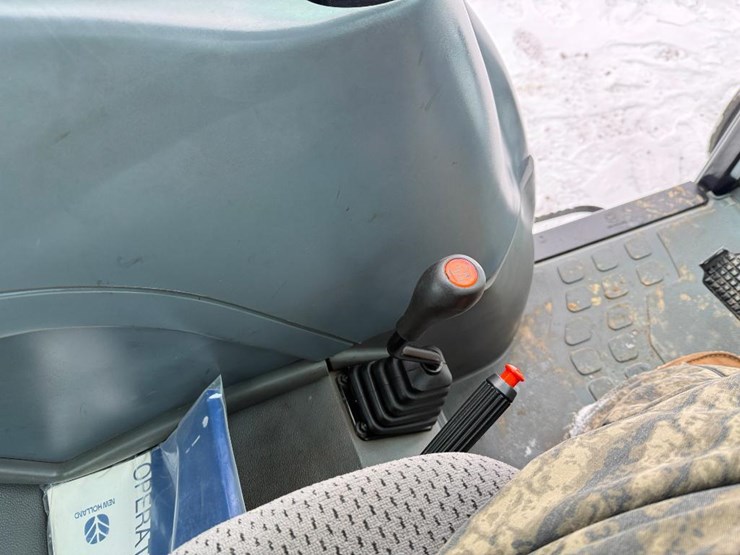 new-holland-tn75d-image-60