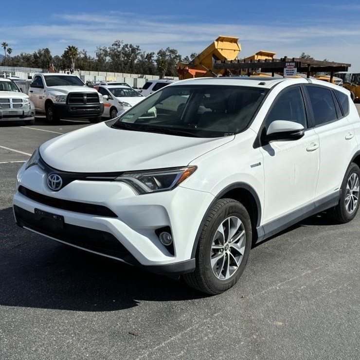 2016 TOYOTA RAV4