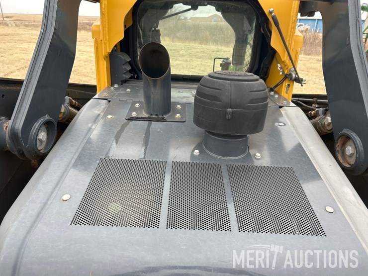 2018-deere-333g-image-22