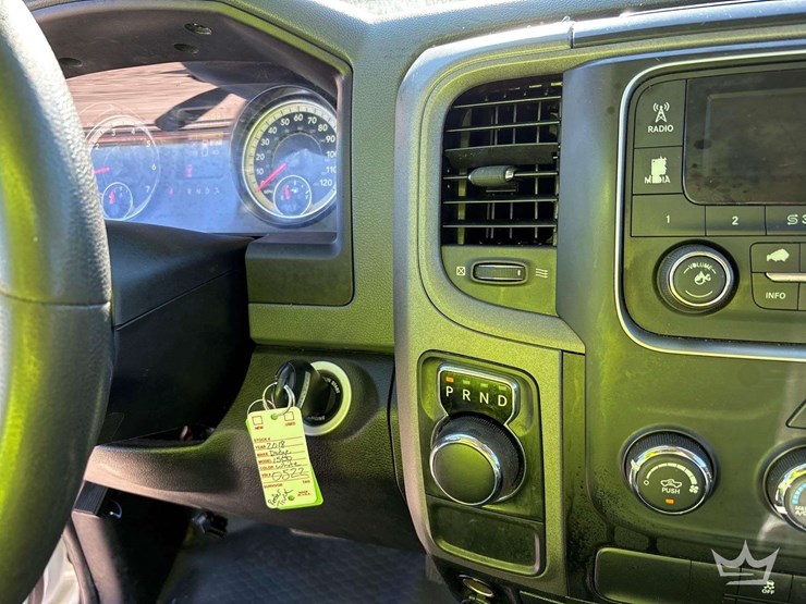 2018-dodge-1500-image-25