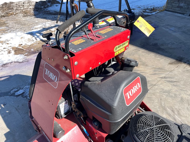 #153-•-toro-28"-aireator-image-27