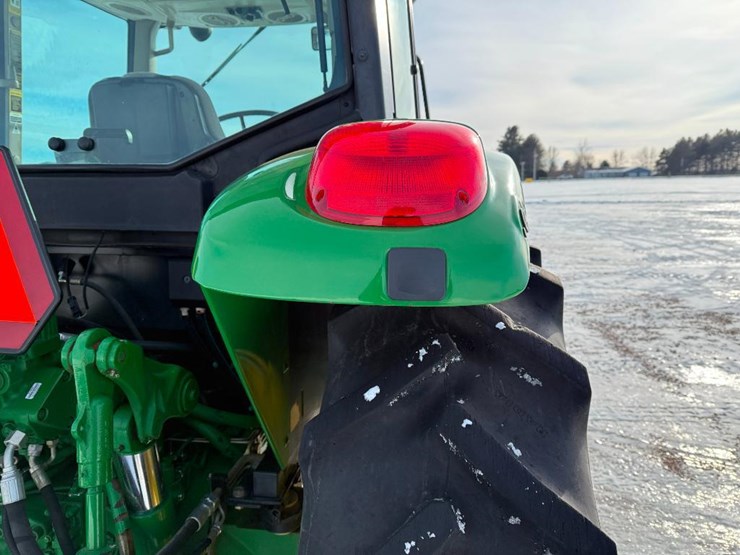 john-deere-6415-image-25