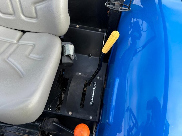 2023-new-holland-workmaster-60-image-48