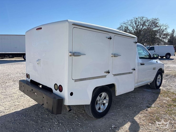 2018-dodge-1500-image-3