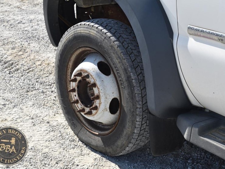 2006-ford-f450-image-31