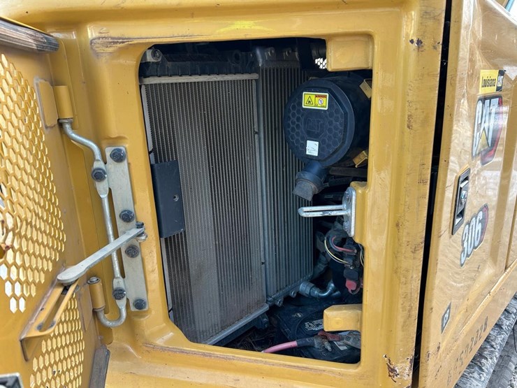 2021-caterpillar-306-cr-image-14