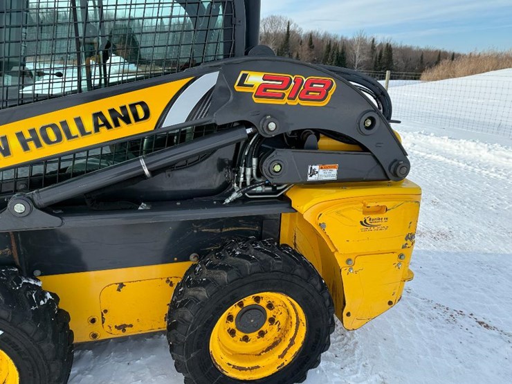 new-holland-l218-image-9