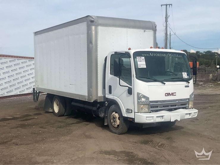 2010-gmc-w5500-image-2