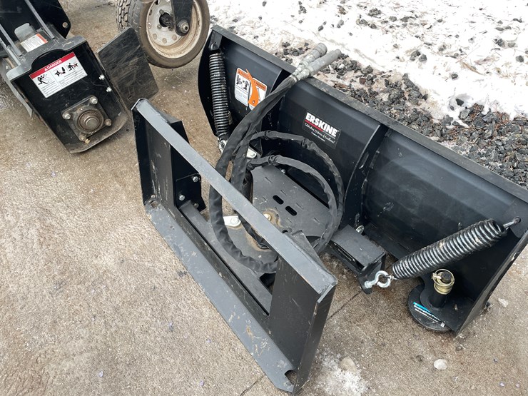 #4905-•-vrskine-mini-skid-steer-mount-48"-hydraulic-snow-plow-image-11