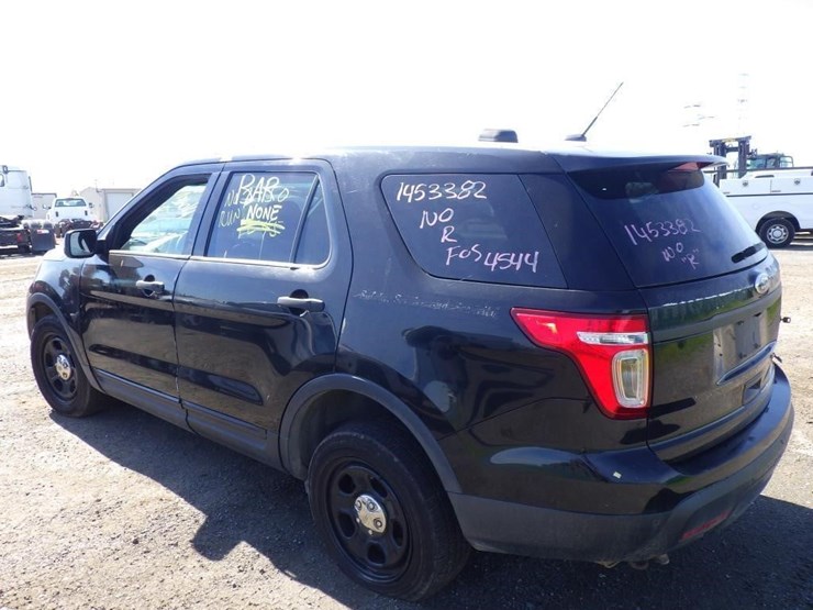 2015-ford-explorer-image-4