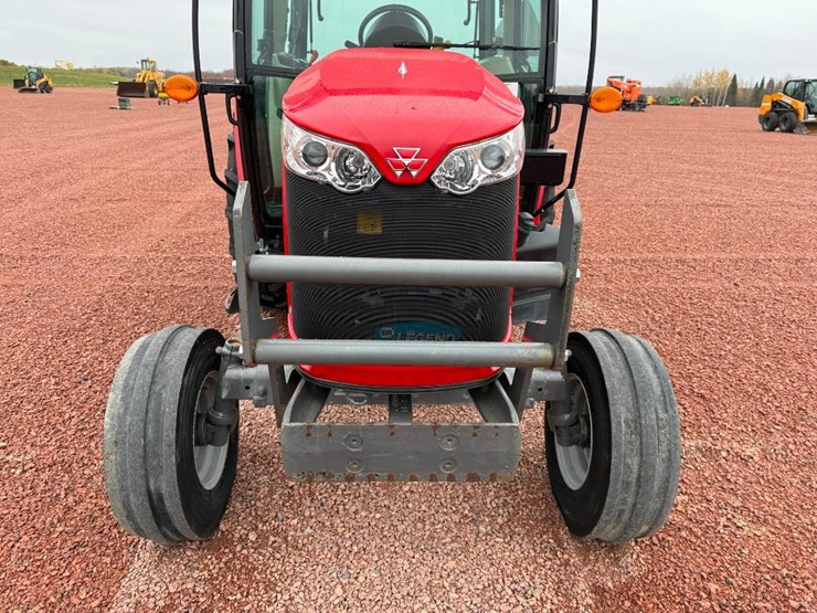 massey-ferguson-4707-image-27