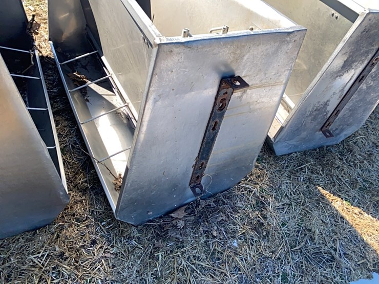 stainless-steel-two-sided-pig-feeder-image-5