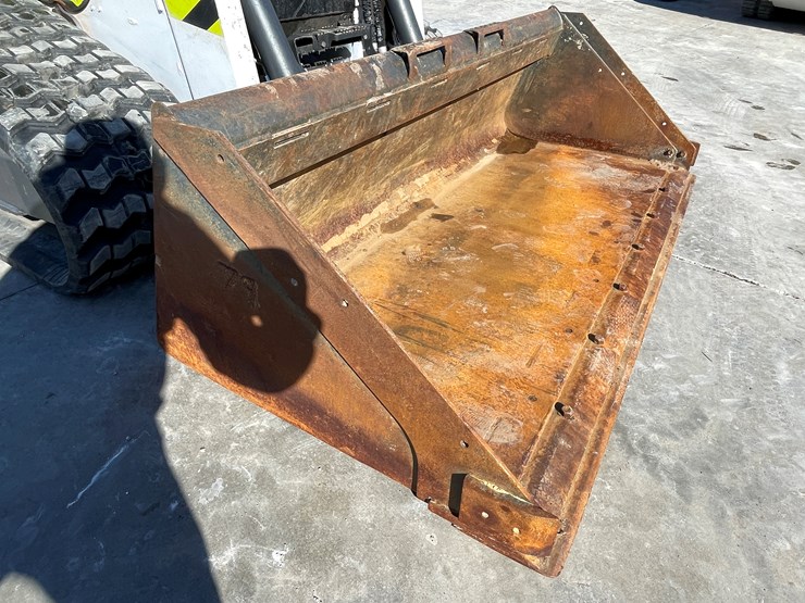 2022-bobcat-t76-image-41